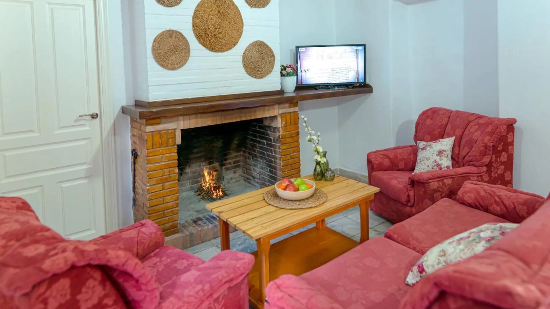 La Fuente De El Nacimiento Guest House Benamahoma Spain