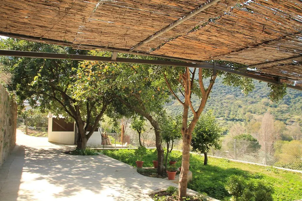 Country house La Fuente De El Nacimiento Guest House Benamahoma
